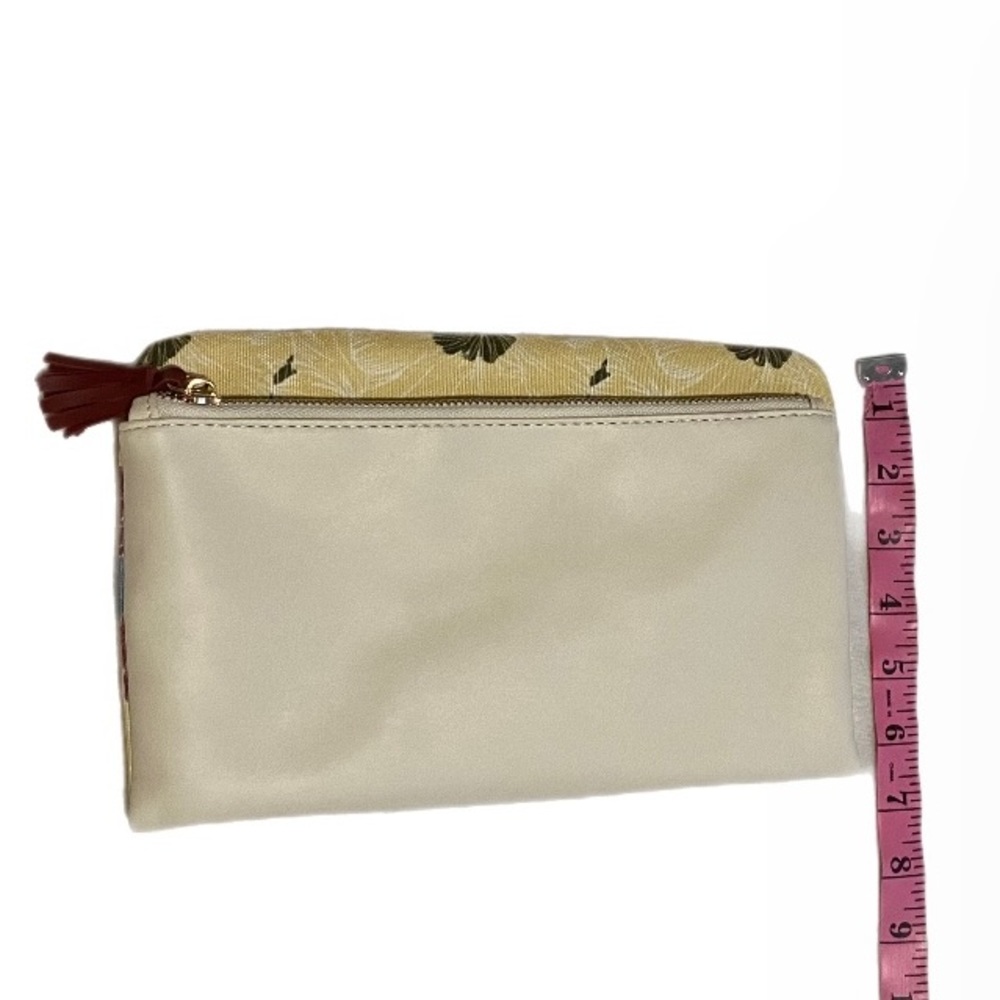 Rachel Pally Anthropologie
Reversible Clutch Purse Floral Print Satin
Lining Zip - Picture 7 of 8